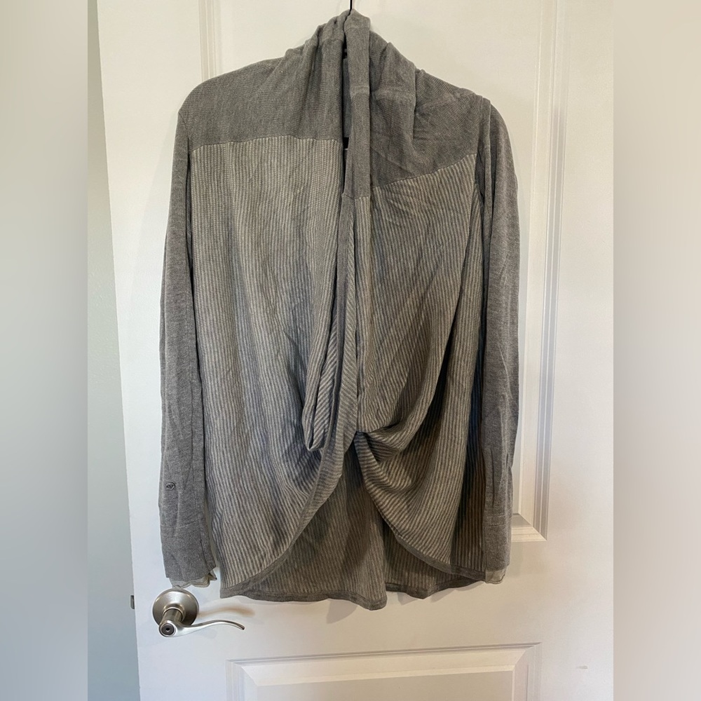Lululemon top